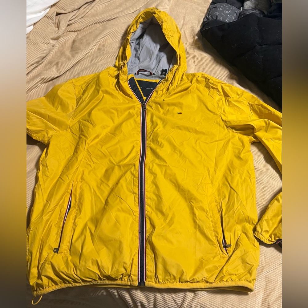Tommy Hilfiger Windbreaker/ Rain Jacket. - L Yellow